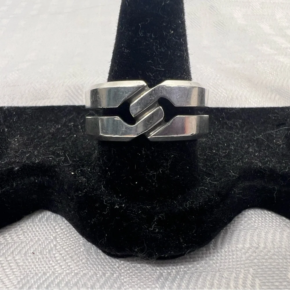 Gucci Sterling Silver Sculptural Link Ring w/ Box & Dust Bag - Picture 3 of 6